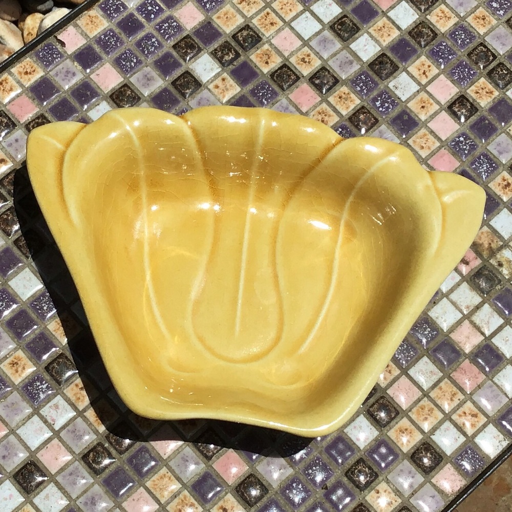 Vintage Belmar tulip dish.